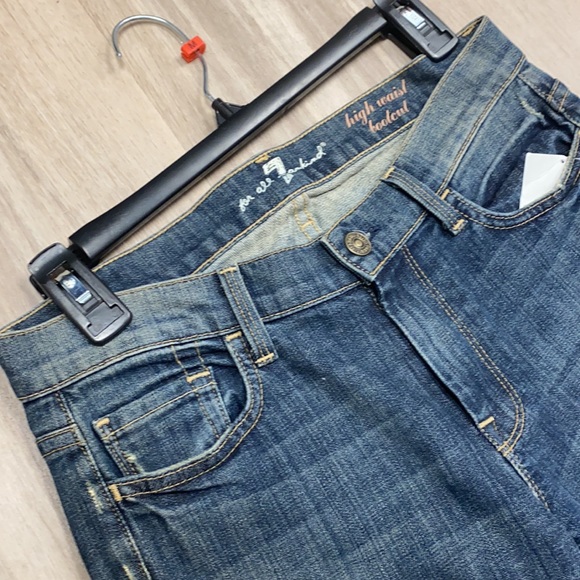 NWT 7 For All Mankind, HW Bootcut, SIZE: 28! - Picture 2 of 8